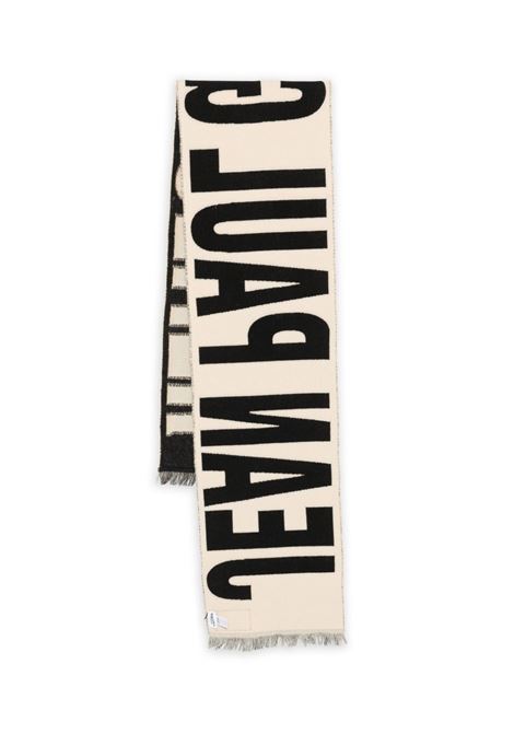 jpg logo scarf unisex ecru and black JEAN PAUL GAULTIER | 25/03-U-AC016-W0260300